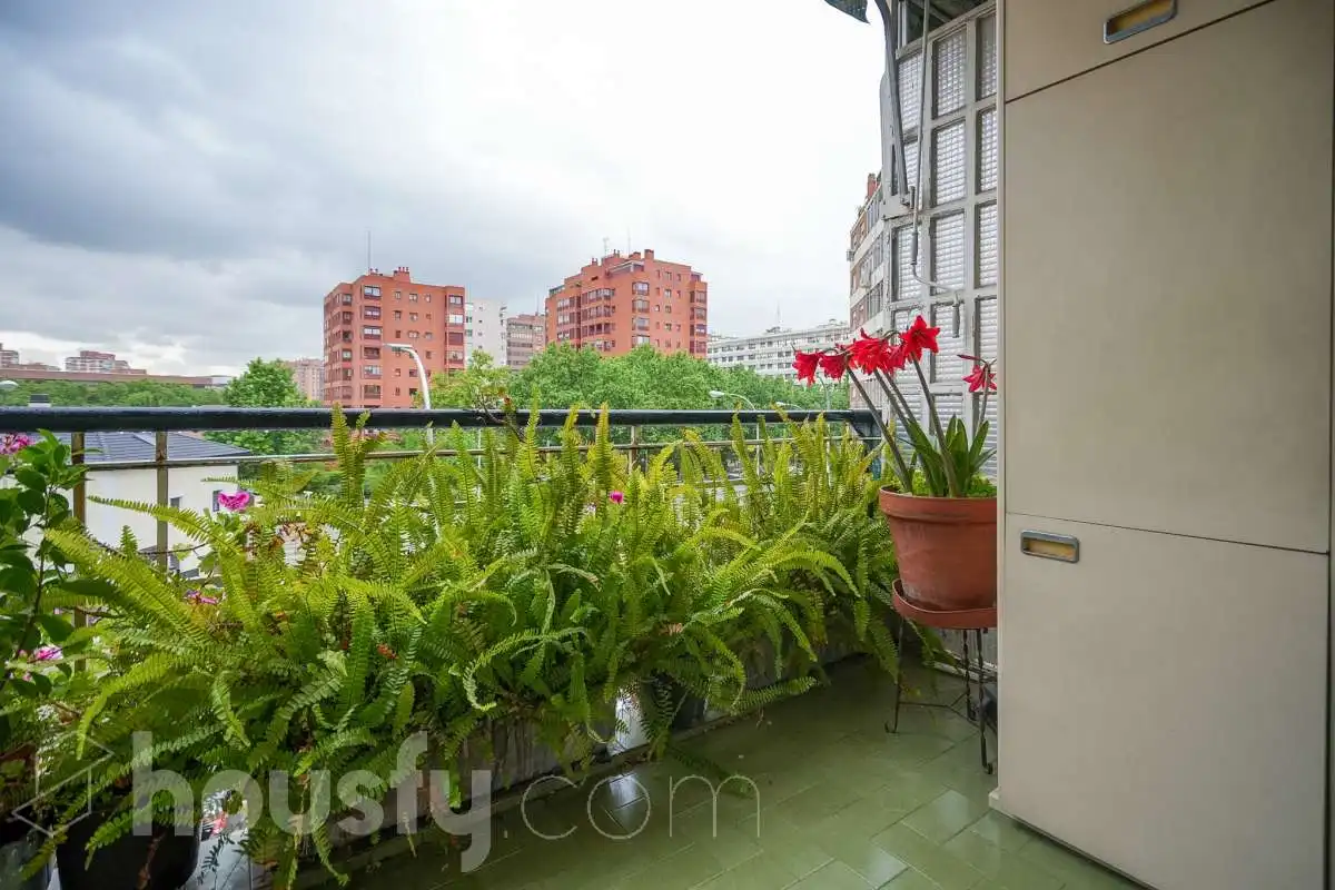 Terrassa de Pis en venda en Madrid amb Calefacció, Parquet i Terrassa