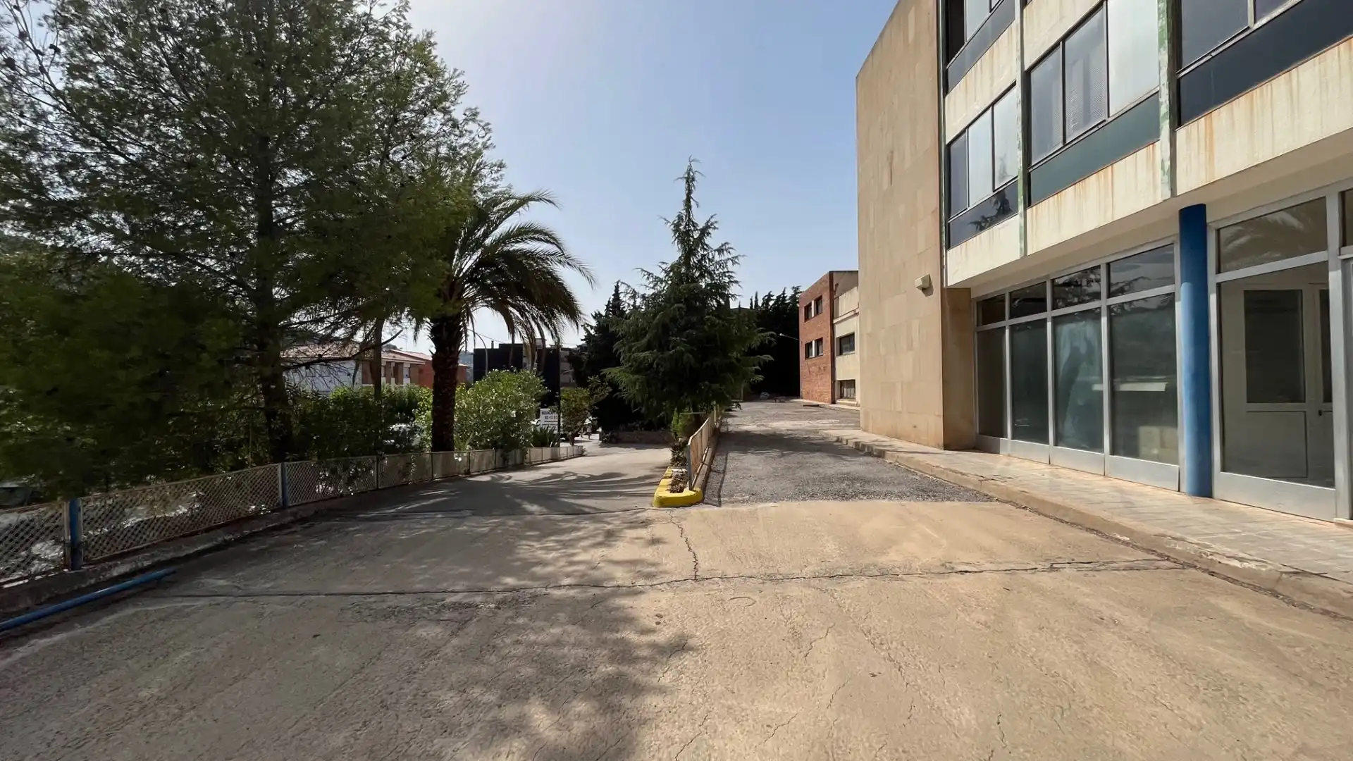 Vista exterior de Edificio en venta en Cervelló