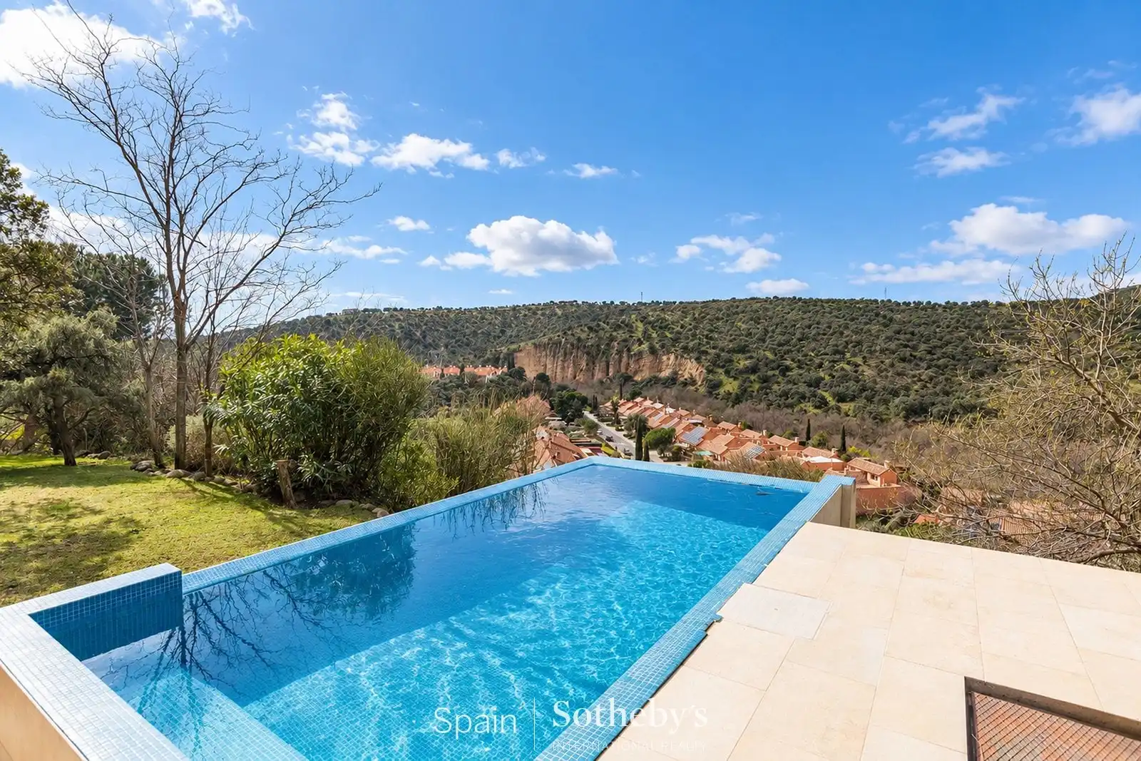 Piscina de Casa o chalet en venta en Las Rozas de Madrid con Aire acondicionado, Calefacción y Jardín privado