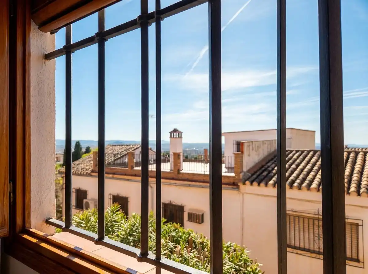 Vista exterior de Casa o xalet de lloguer en Granada amb Calefacció i Terrassa