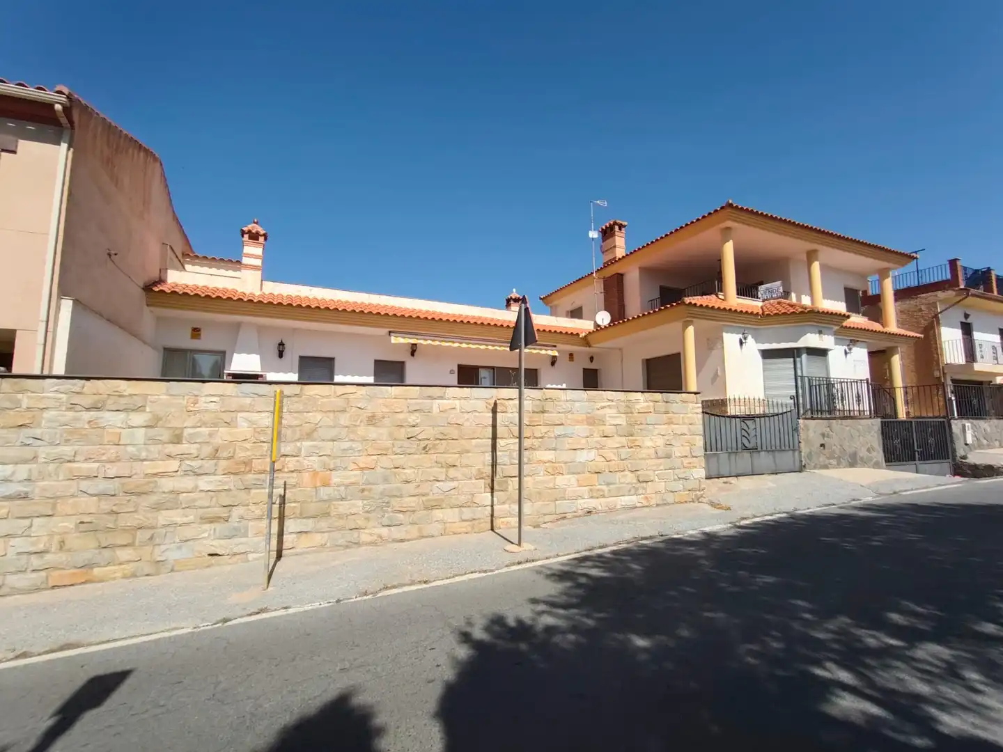 Exterior view of Houses for sale in Lanteira  with Heating, Terrace and Furnished