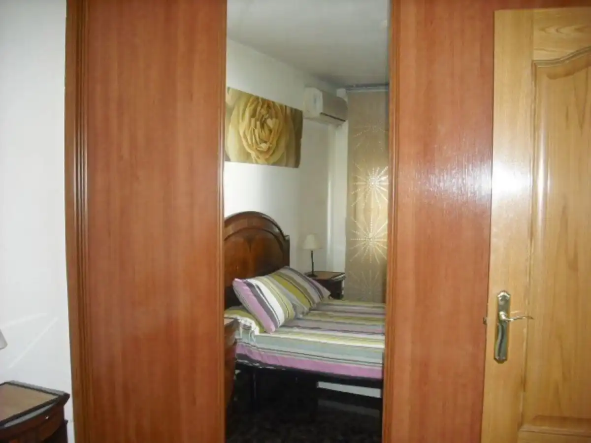 Wohnung zur Miete in Calle Calle LICENCIADO MADRID, Reyes Católicos