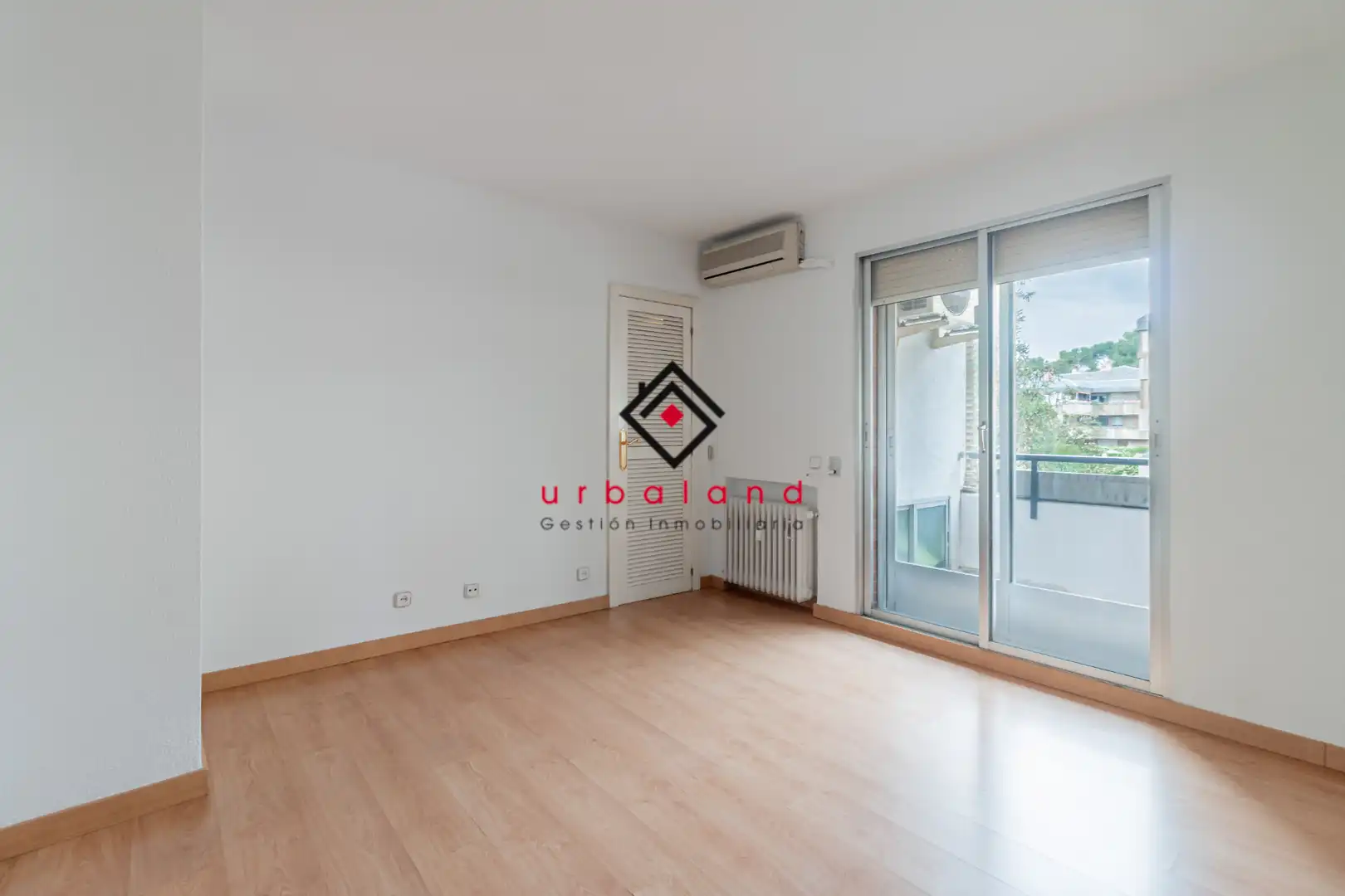 Bedroom of Attic for sale in Madrid  with Air Conditioner, Heating and Terrace