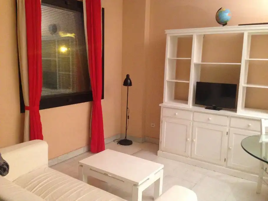 Apartamento de alquiler en Calle Administrador Gutierrez Anaya, Parque Alcosa