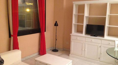 Foto 2 de Apartament de lloguer a Avenida Alcalde Luis Uruñuela, Urbadiez - Entrepuentes, Sevilla