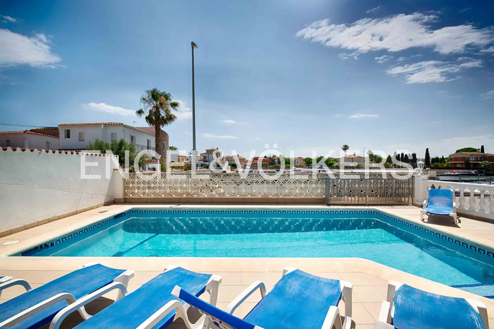 Casa con piscina en venta en Carrer Pení, imagen 5