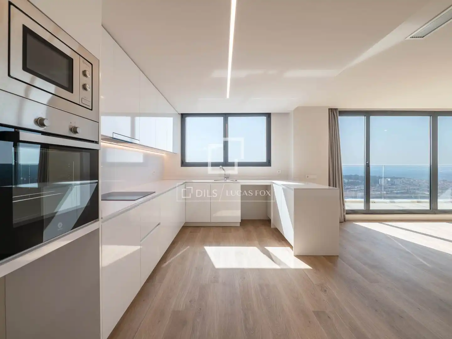 Cocina de Ático en venta en Madrid con Aire acondicionado, Calefacción y Terraza