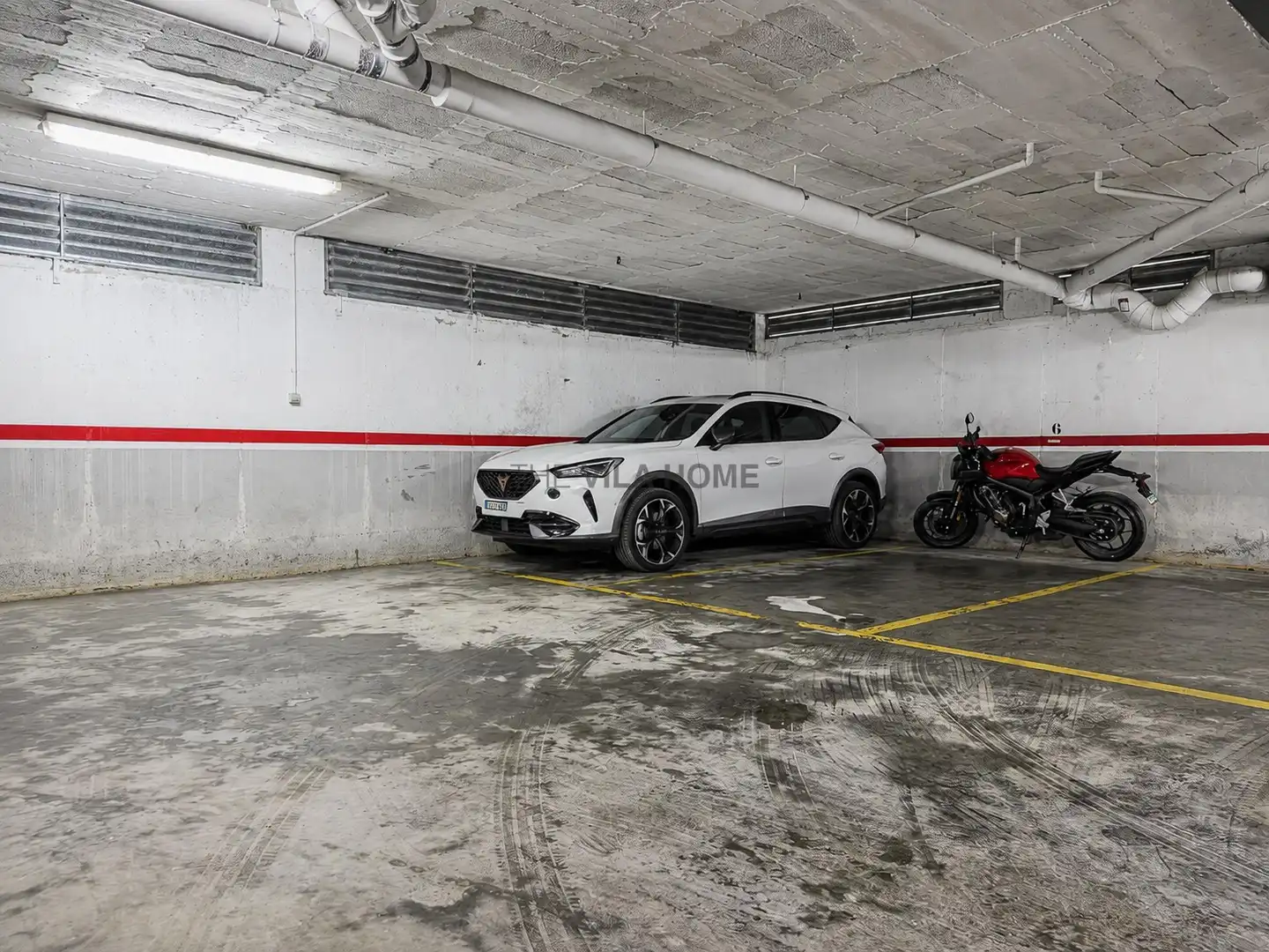 Parking de Piso en venta en Vilanova i la Geltrú con Aire acondicionado, Calefacción y Piscina comunitaria