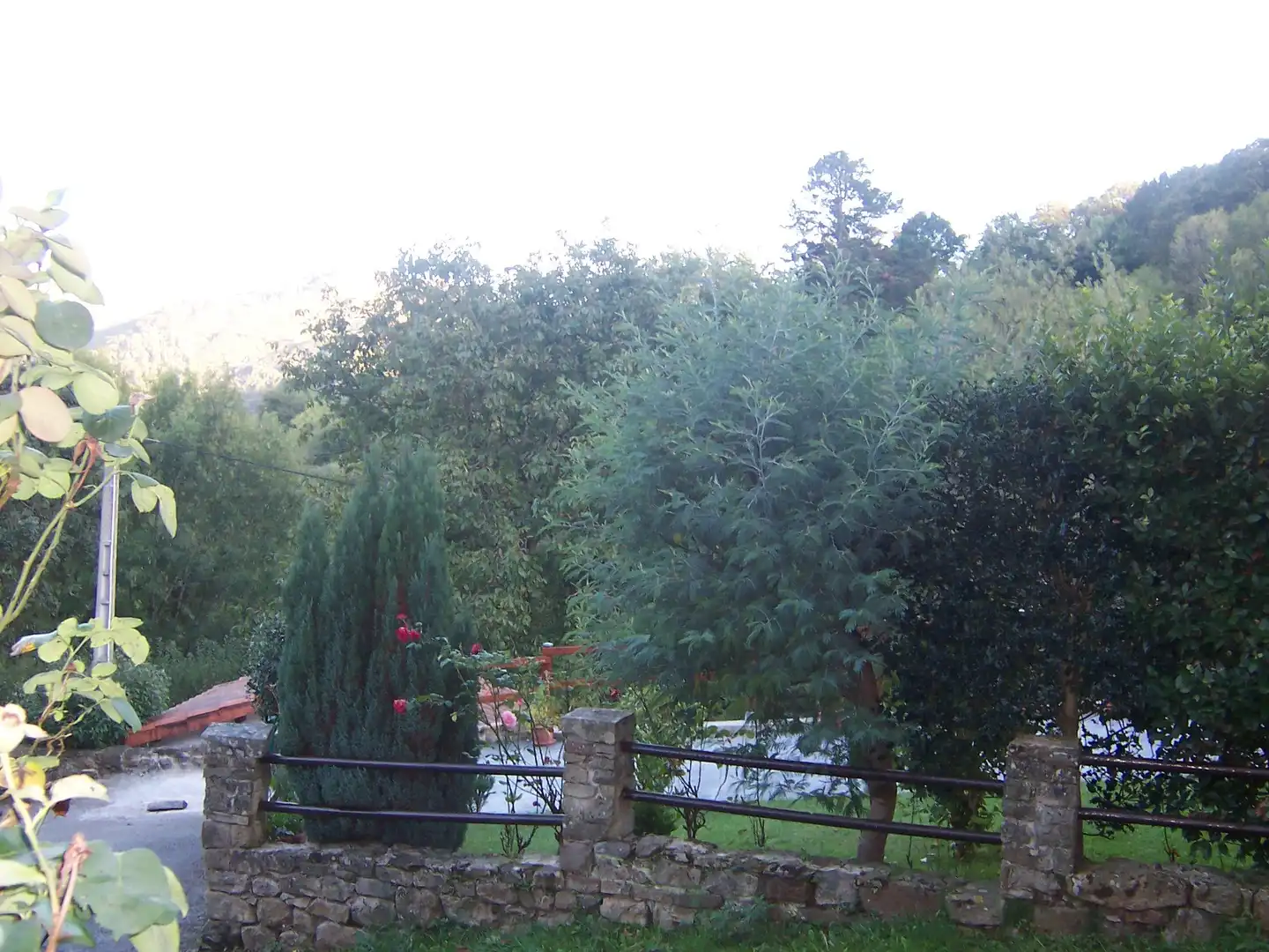 Jardí de Casa o xalet en venda en Luena  amb Jardí privat, Terrassa i Moblat
