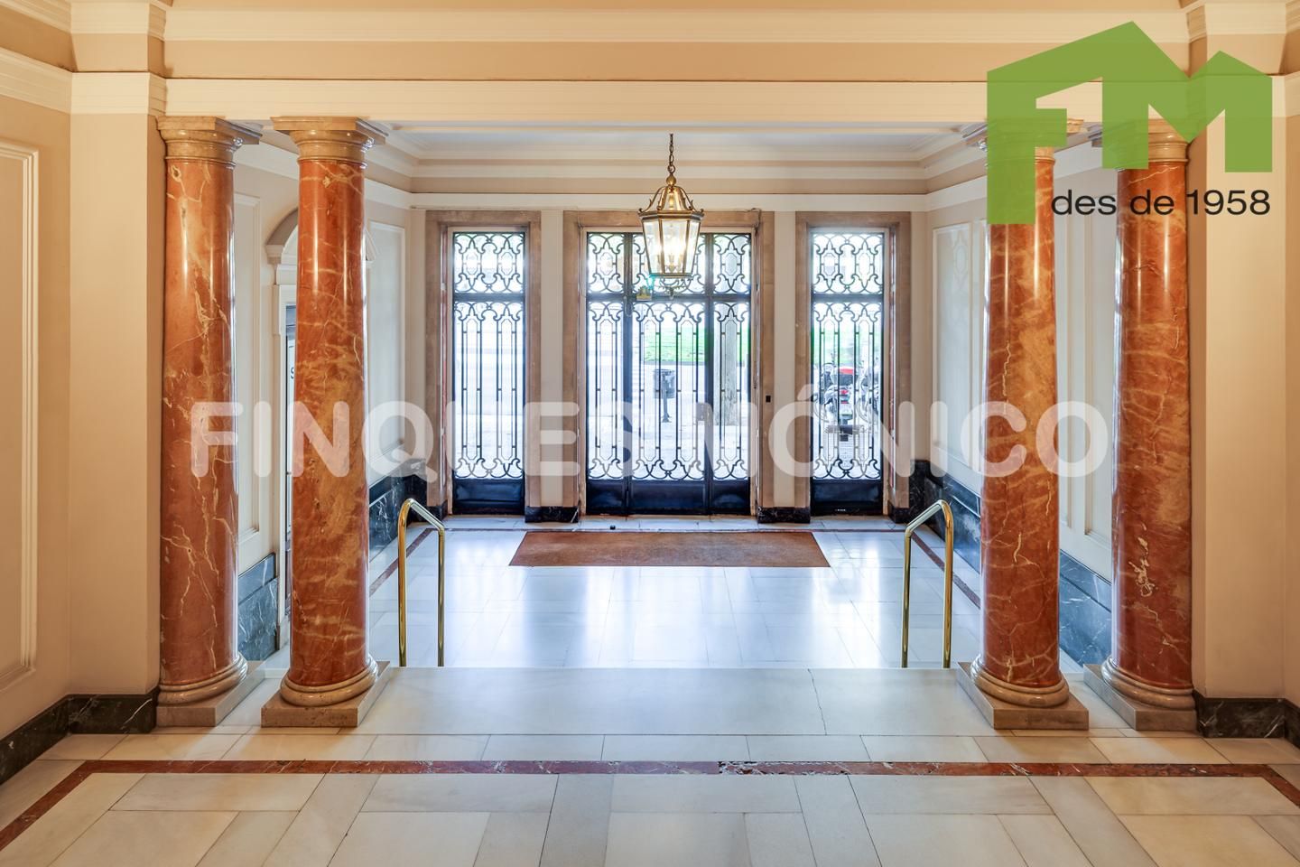 Flat for sale in  Barcelona Capital  with Air Conditioner, Heating and Balcony