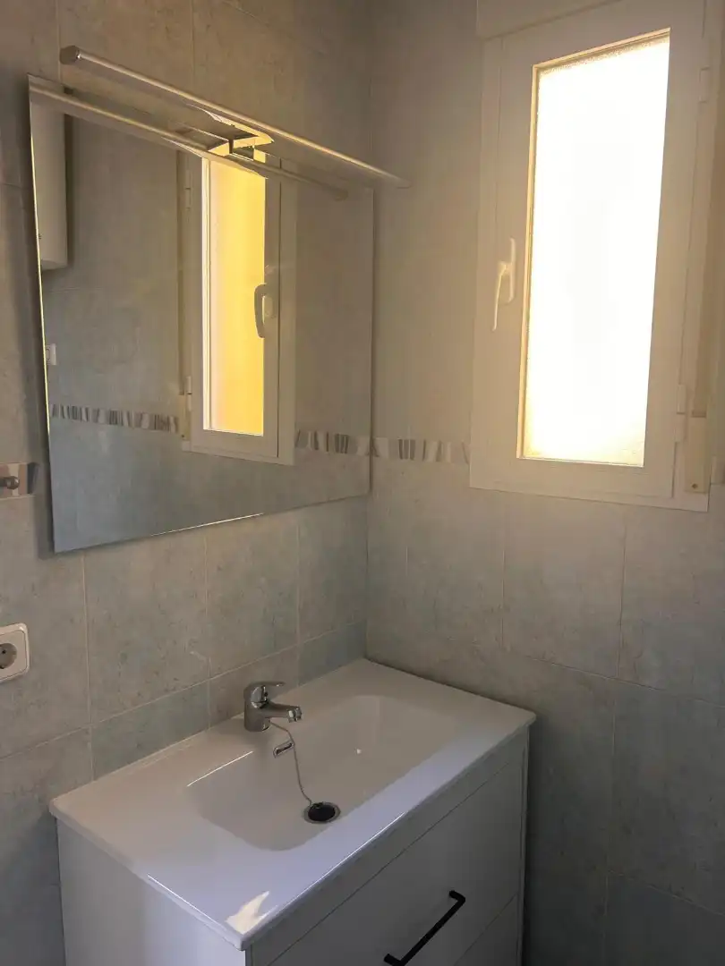 Baño de Ático de alquiler en Madrid con Aire acondicionado, Calefacción y Terraza