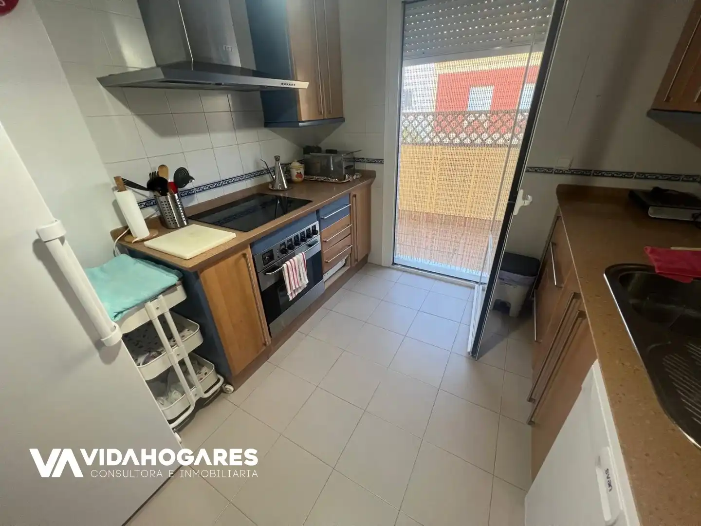 Cuina de Àtic en venda en Rota amb Terrassa, Traster i Piscina