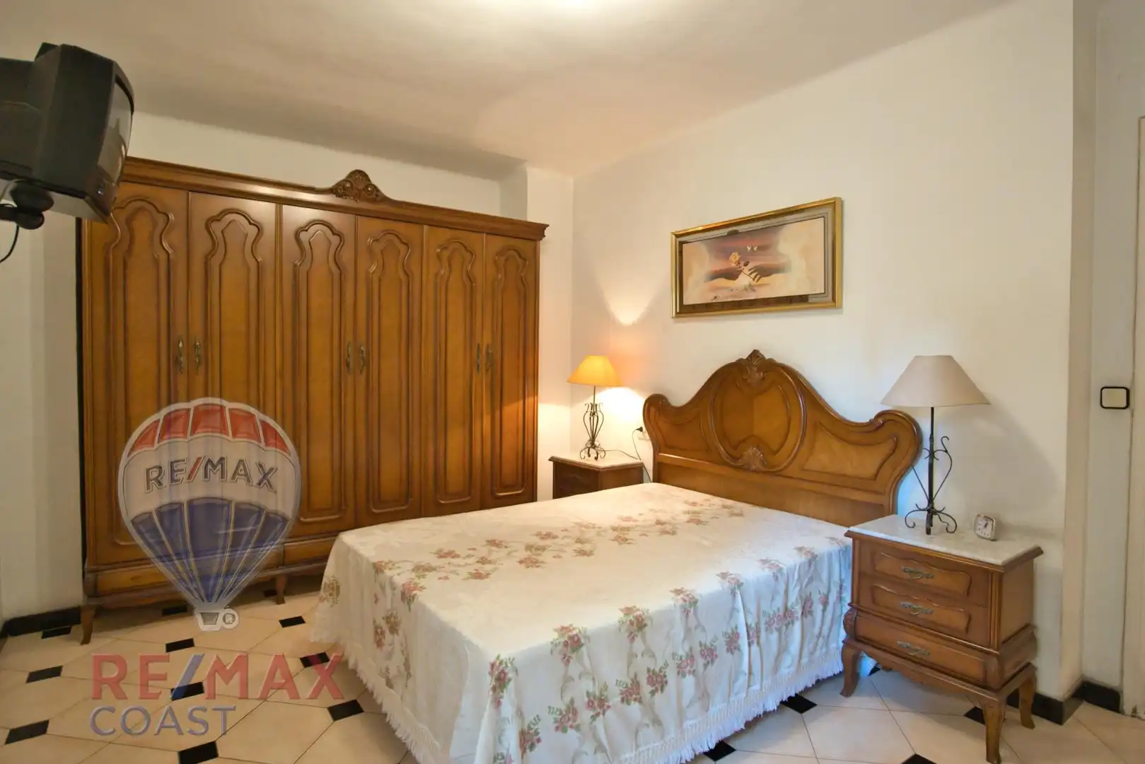 Habitación de Piso en venta en Málaga con Terraza y Alarma