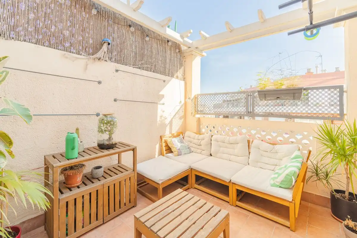 Attique avec terrasse à vendre à Carrer del Bruc