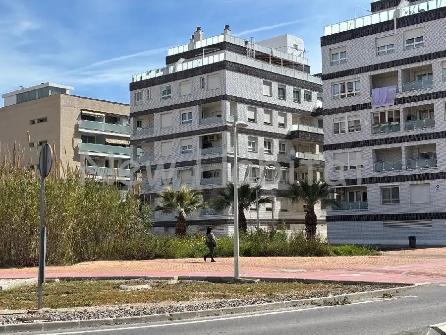 Piso con ascensor en venta en El Grao, imagen 3