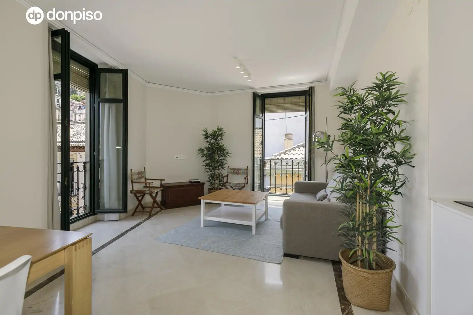 Apartament amb ascensor en venda a Calle Gran Vía de Colón #46 4º