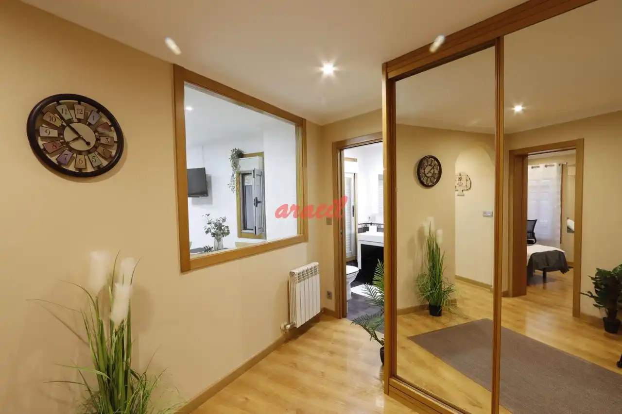 Piso en venta en Ourense Capital  con Calefacción, Trastero y Amueblado