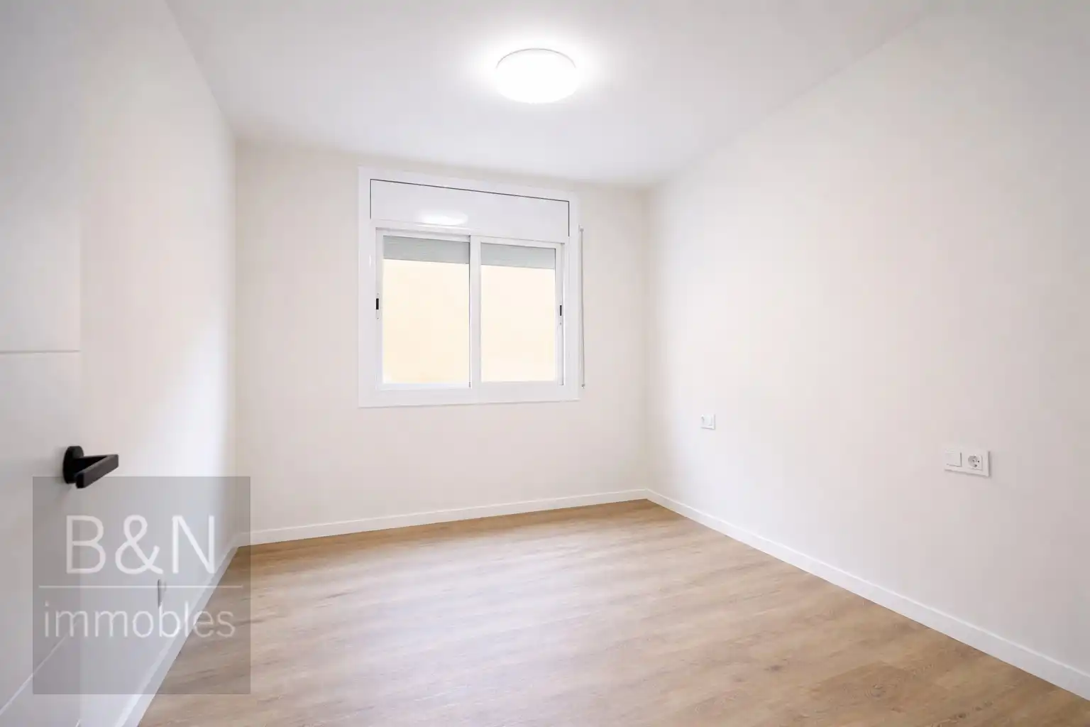 Habitación de Piso en venta en Terrassa con Aire acondicionado, Calefacción y Terraza