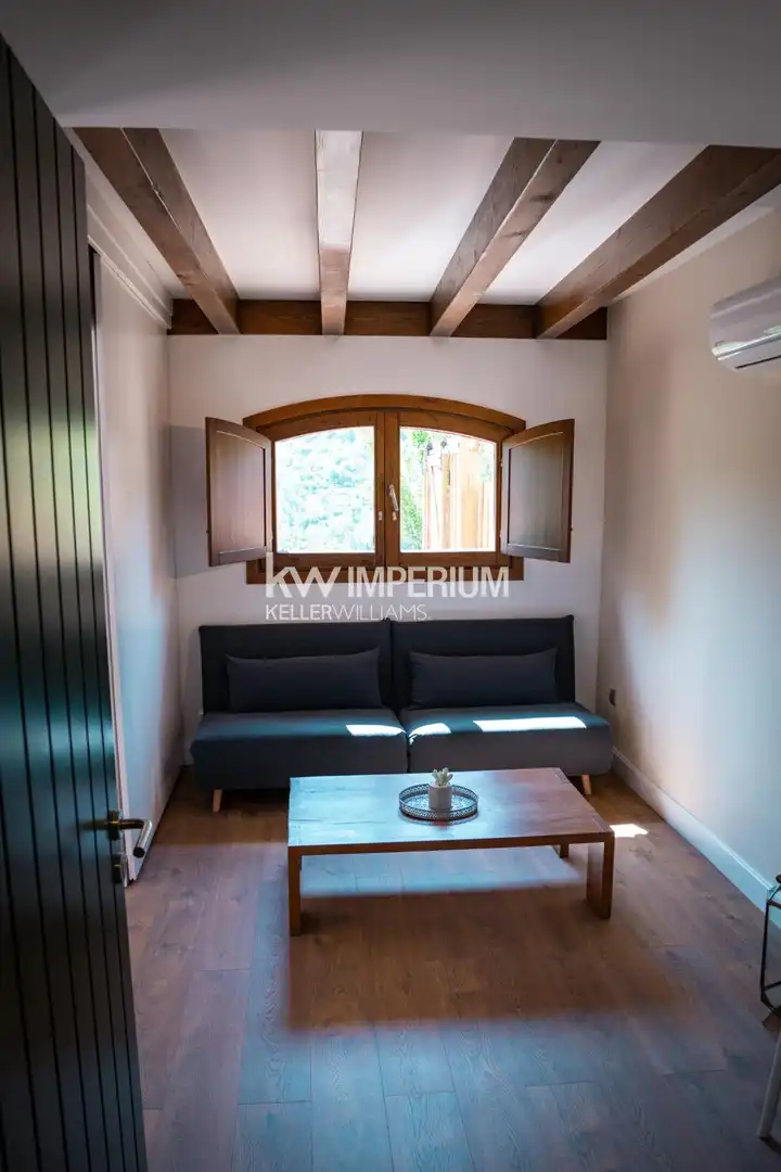 Sala d'estar de Casa o xalet en venda en Colldejou amb Aire condicionat, Jardí privat i Terrassa