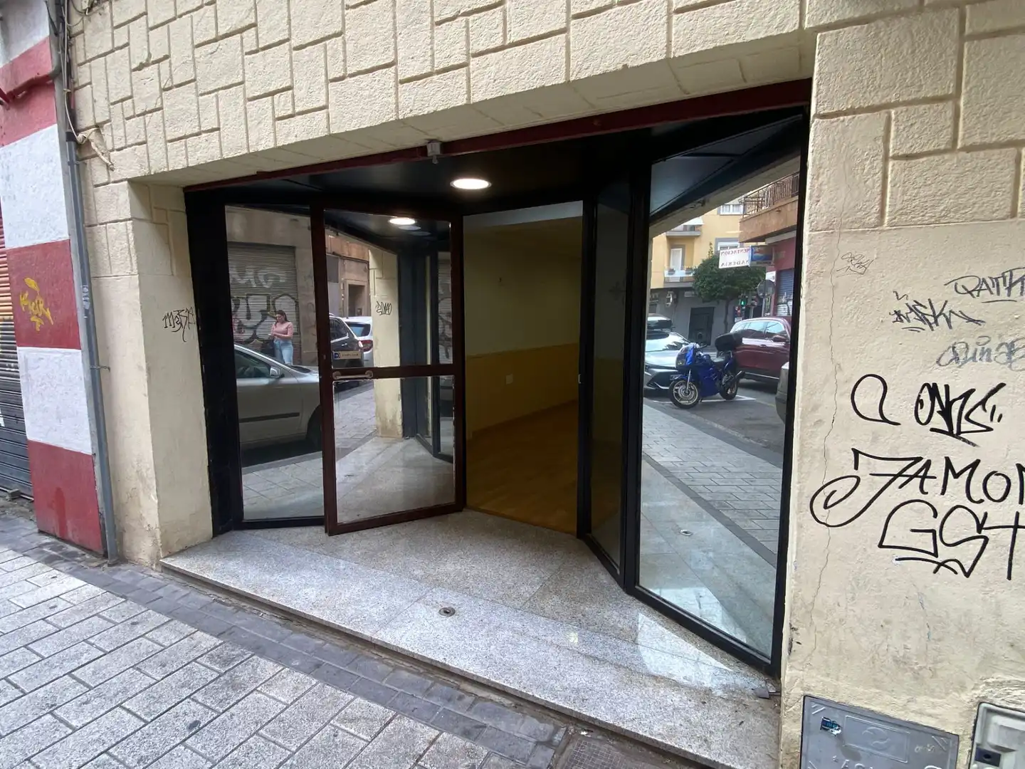 Local de lloguer a Madrid, 6, La Fama