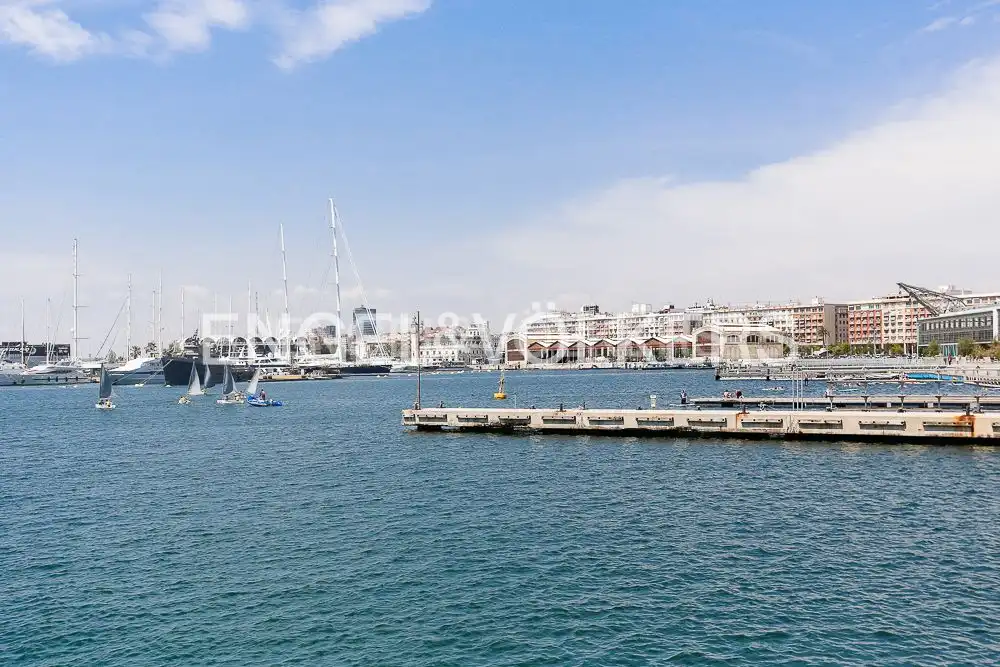 Vista exterior de Casa o xalet en venda en Valencia amb Calefacció