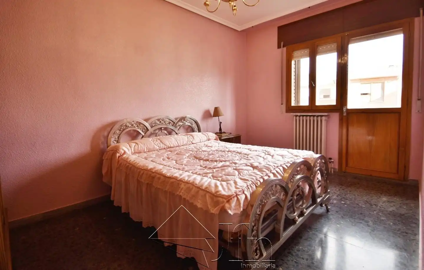 Schlafzimmer von Einfamilien-Reihenhaus zum Verkauf in Íscar mit Heizung und Balkon