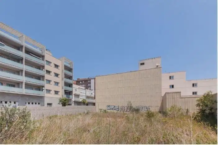 Außenansicht von Residential zum Verkauf in Reus