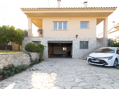 Vista exterior de Casa o xalet en venda en Corçà amb Balcó