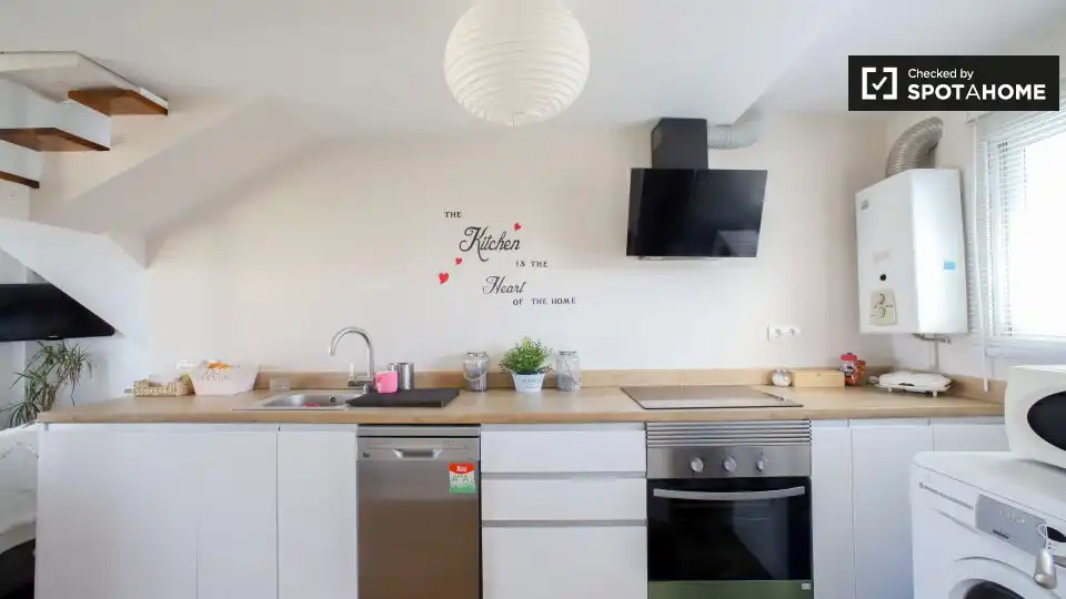 Appartamento con terrazza in affitto a L'Eixample, imagen 11