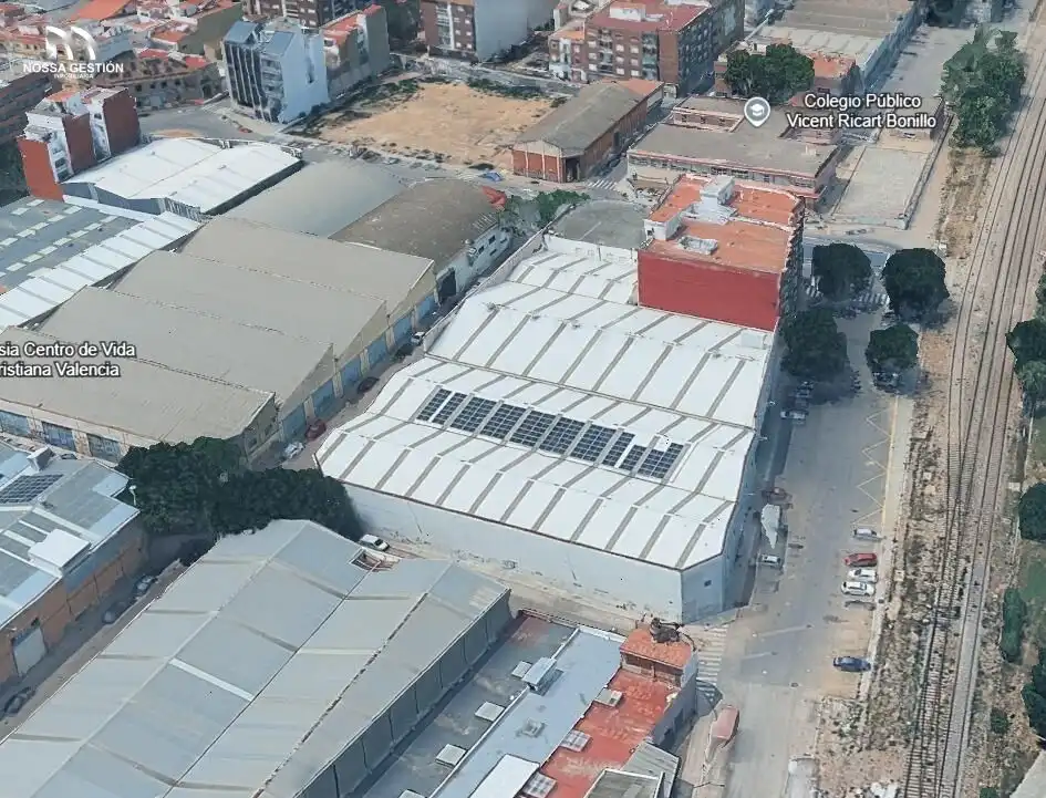 Vista exterior de Nau industrial en venda en Benetússer