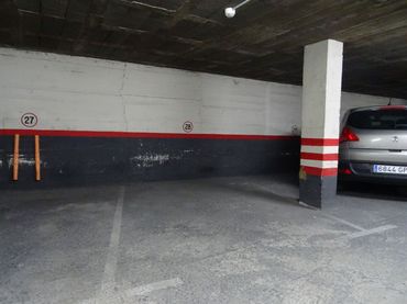 Single parking space for sale in Carrer de Sant Màrius 36