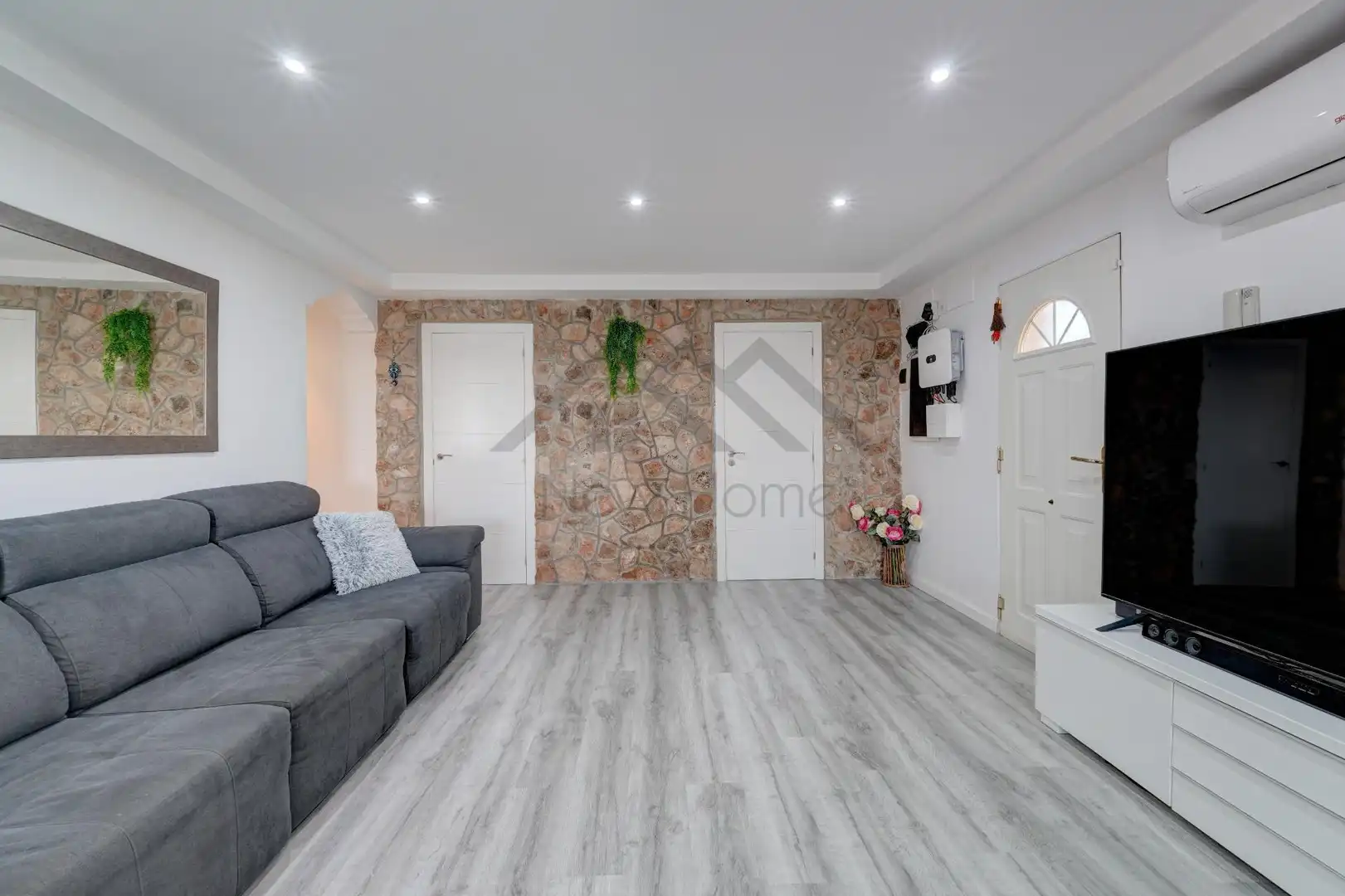 Living room of Houses for sale in La Pobla de Vallbona  with Air Conditioner, Heating and Private garden