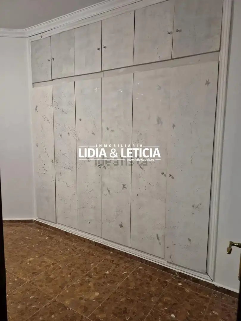 Vista exterior de Casa o xalet en venda en Alcalá de Guadaira