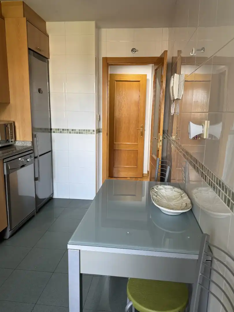 Cocina de Piso en venta en Avilés con Calefacción, Parquet y Terraza