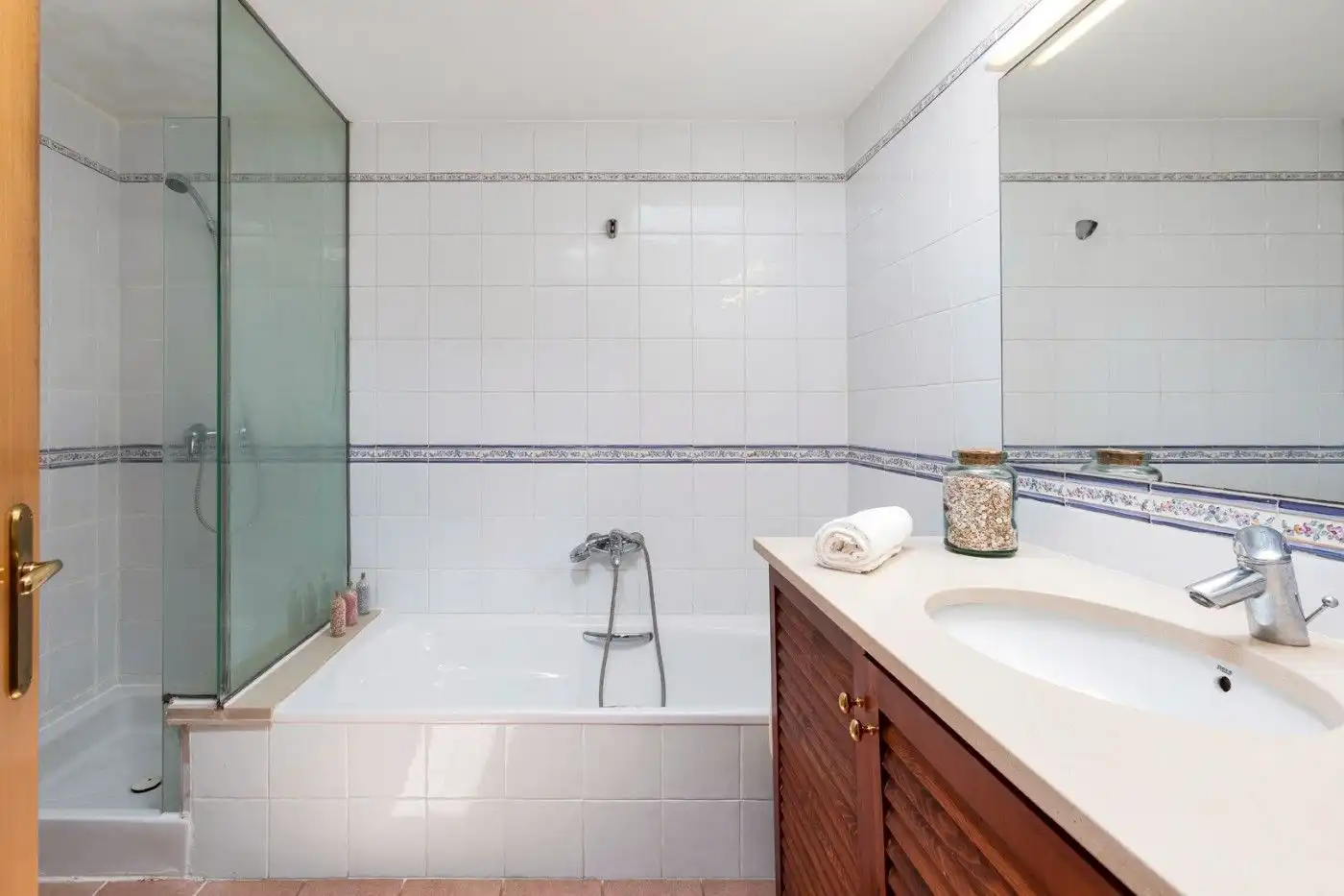 Bany de Casa o xalet en venda en Cabrera de Mar amb Aire condicionat, Traster i Piscina