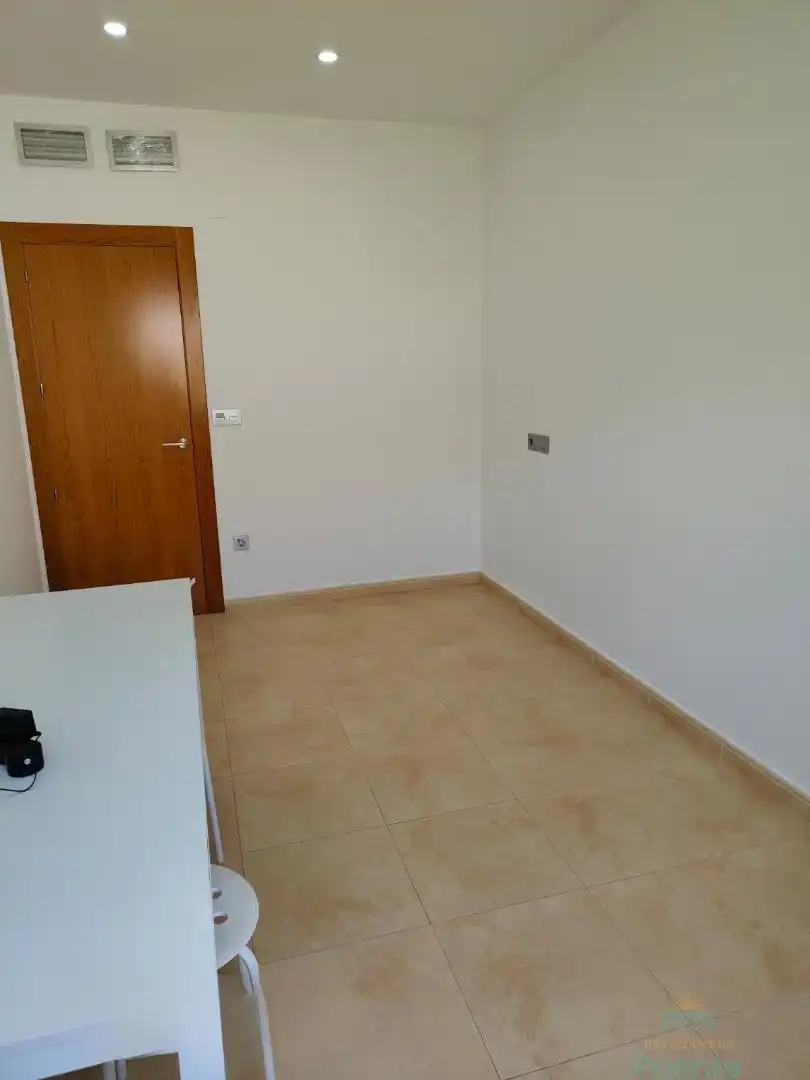 Piso en venta en Totana con Aire acondicionado, Trastero y Amueblado