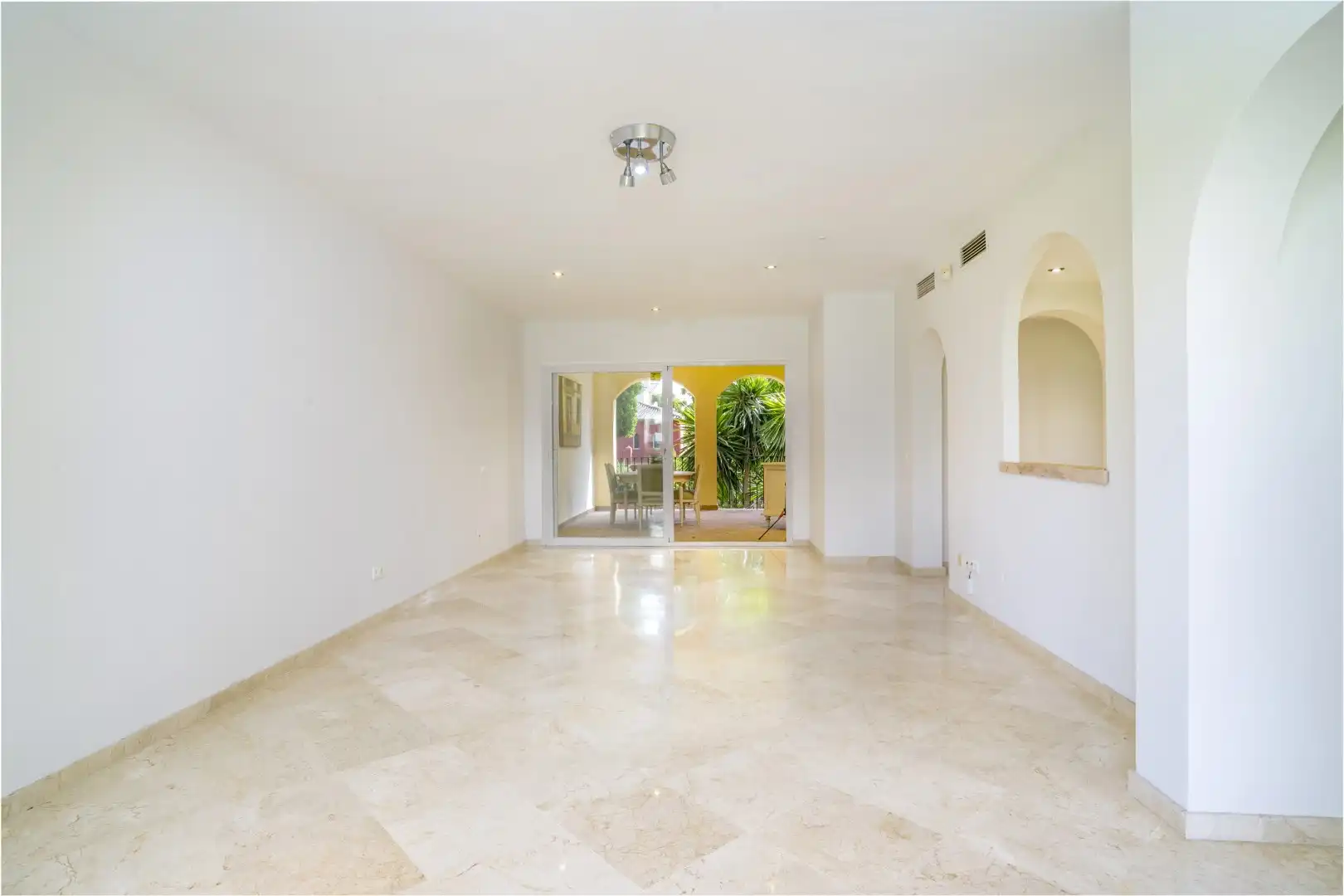 Apartament amb piscina en venda a San Pedro de Alcántara, imagen 6