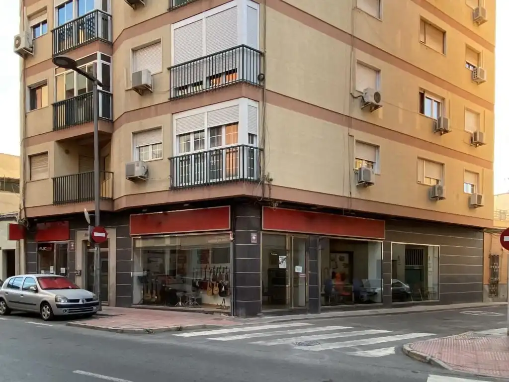 Local comercial en venda a Calle Hierba Luisa
