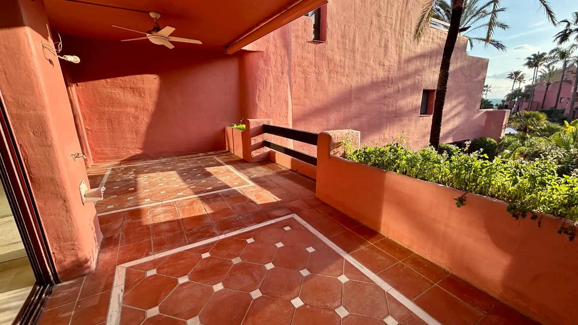 Piso en venta en Urbanizacion Menara Beach, 8, Guadalmansa