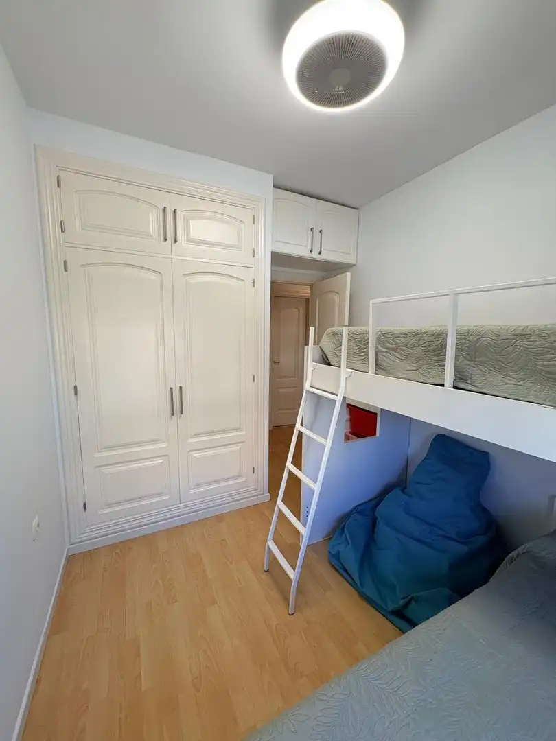 Habitación de Piso de alquiler en Motril con Jardín privado, Terraza y Amueblado