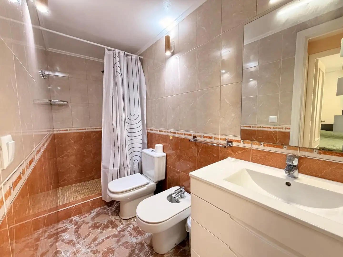 Bathroom of Apartments for sale in Playa del Acequión, Náufragos y Rocío del Mar