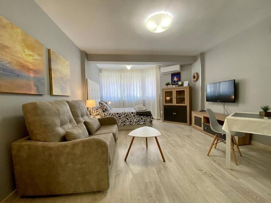 Dormitori de Estudi de lloguer en Vélez-Málaga amb Piscina i Internet