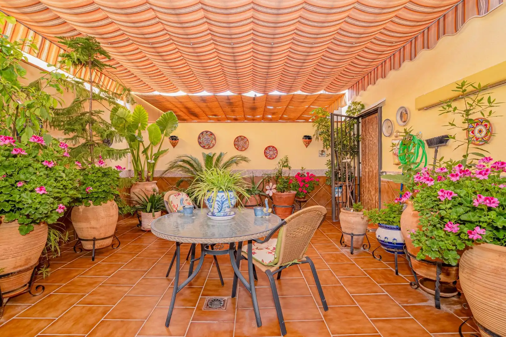 Maison mitoyenne avec terrasse à vendre à Calle Víctor Manuel 34, imagen 2