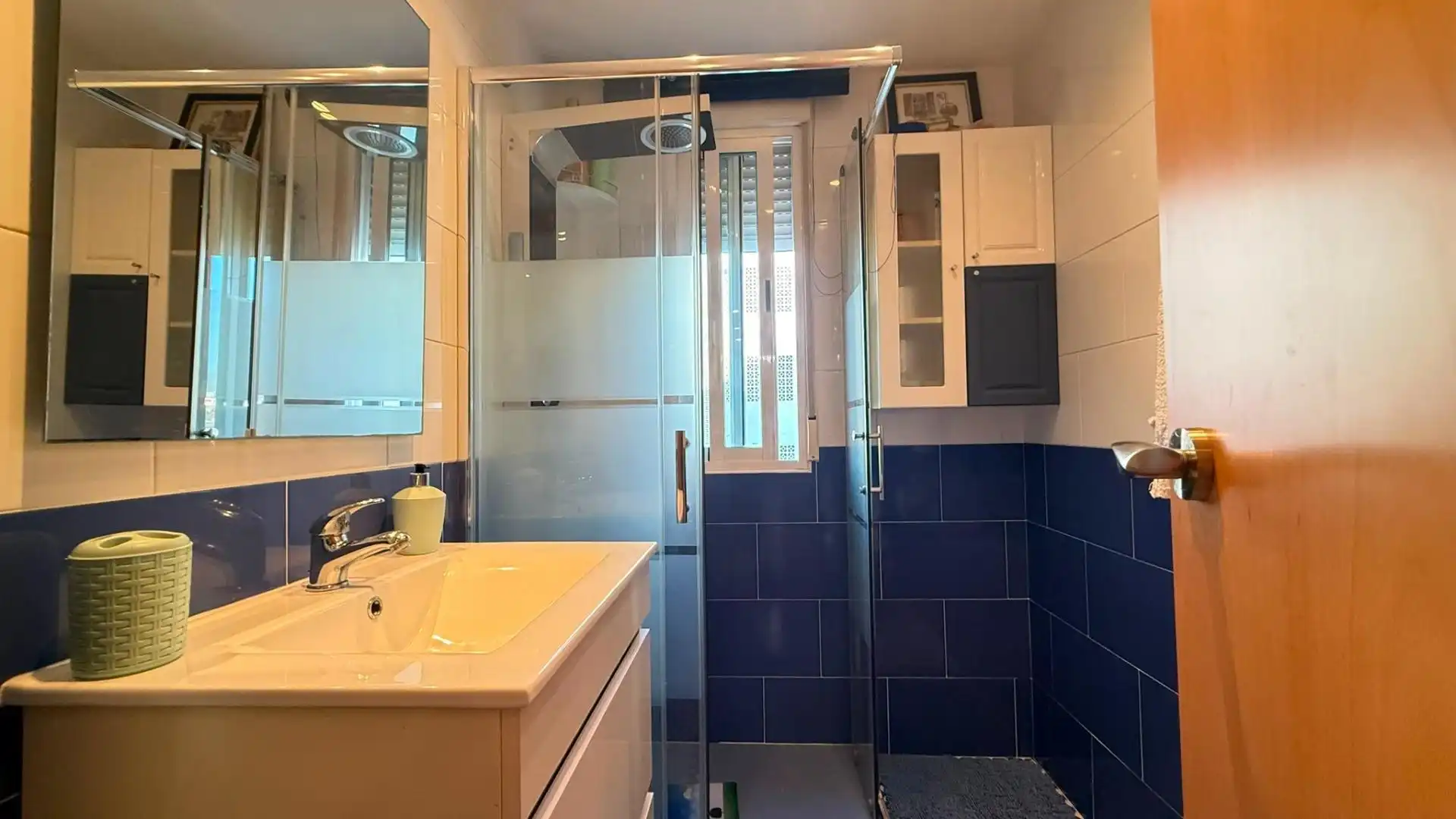 Bathroom of Flat for sale in Águilas  with Air Conditioner, Storage room and Furnished