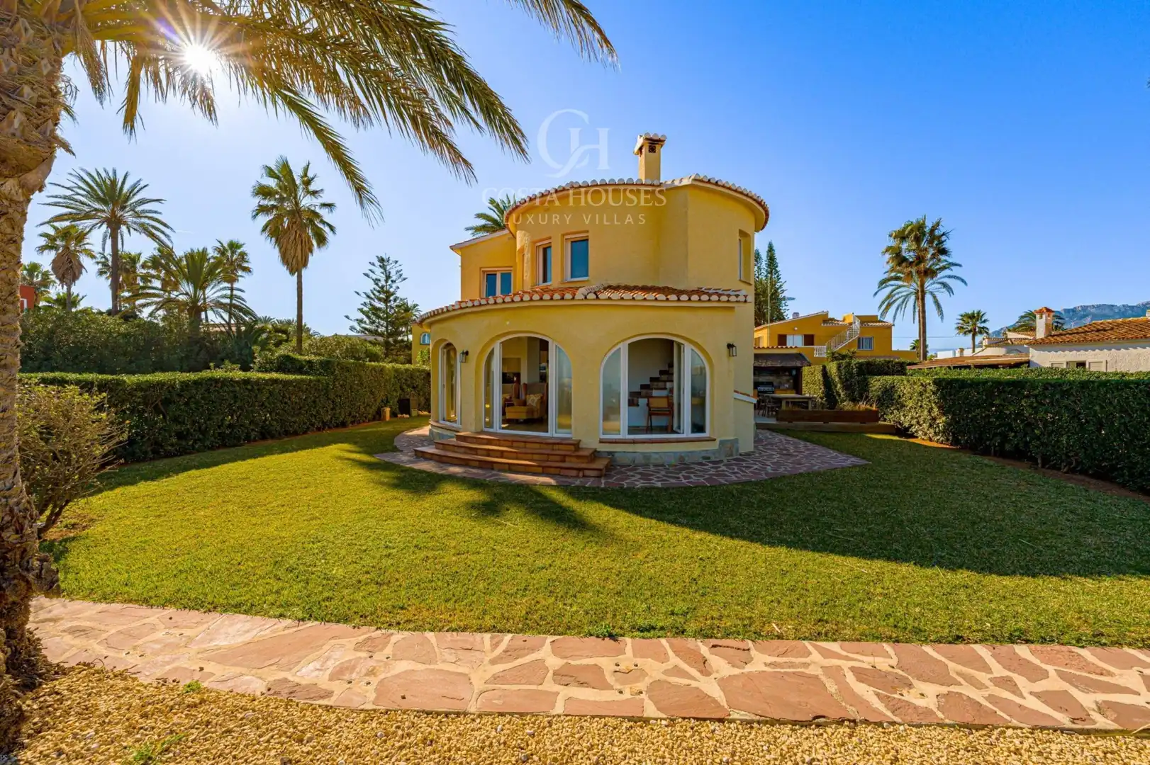 Vista exterior de Casa o xalet en venda en Els Poblets amb Aire condicionat, Calefacció i Jardí privat