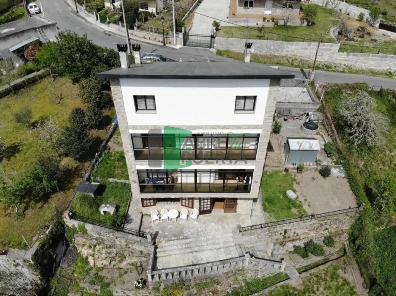 Chalet con jardín en venta en O Pereiro de Aguiar, imagen 2