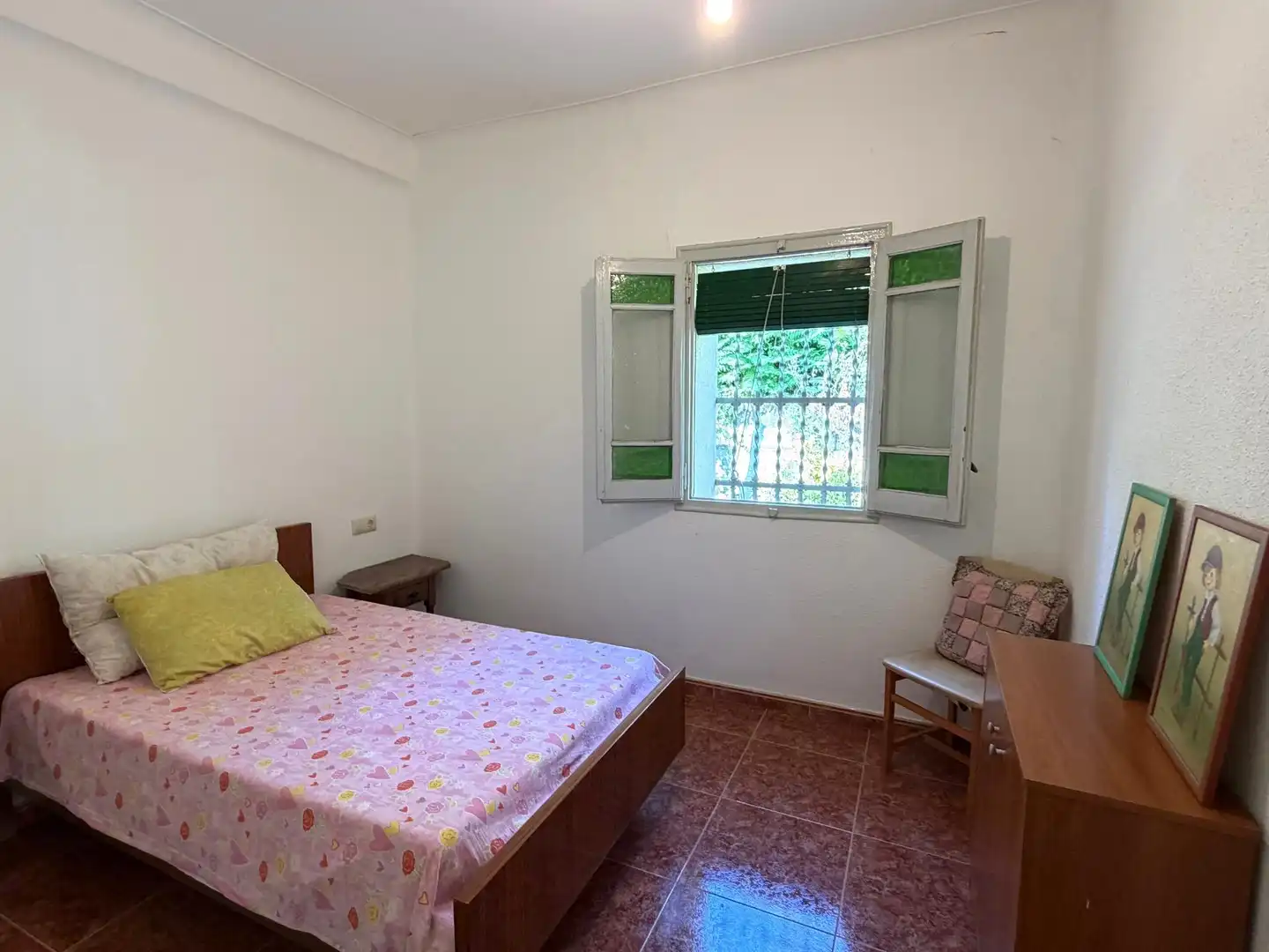 Dormitori de Casa o xalet en venda en Argençola amb Calefacció, Traster i Moblat