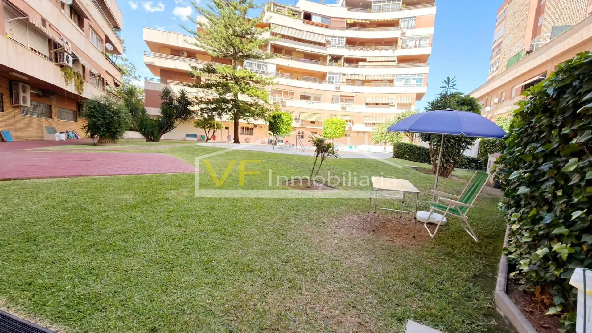 Jardín de Piso en venta en Málaga con Balcón y Piscina comunitaria