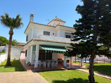 Xalet amb balcó en venda a Sancti Petri