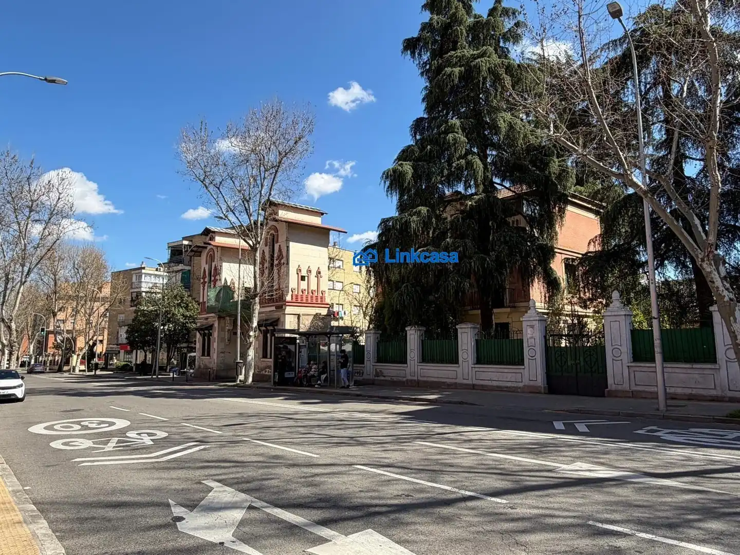 Exterior view of Buildings for sale in Madrid